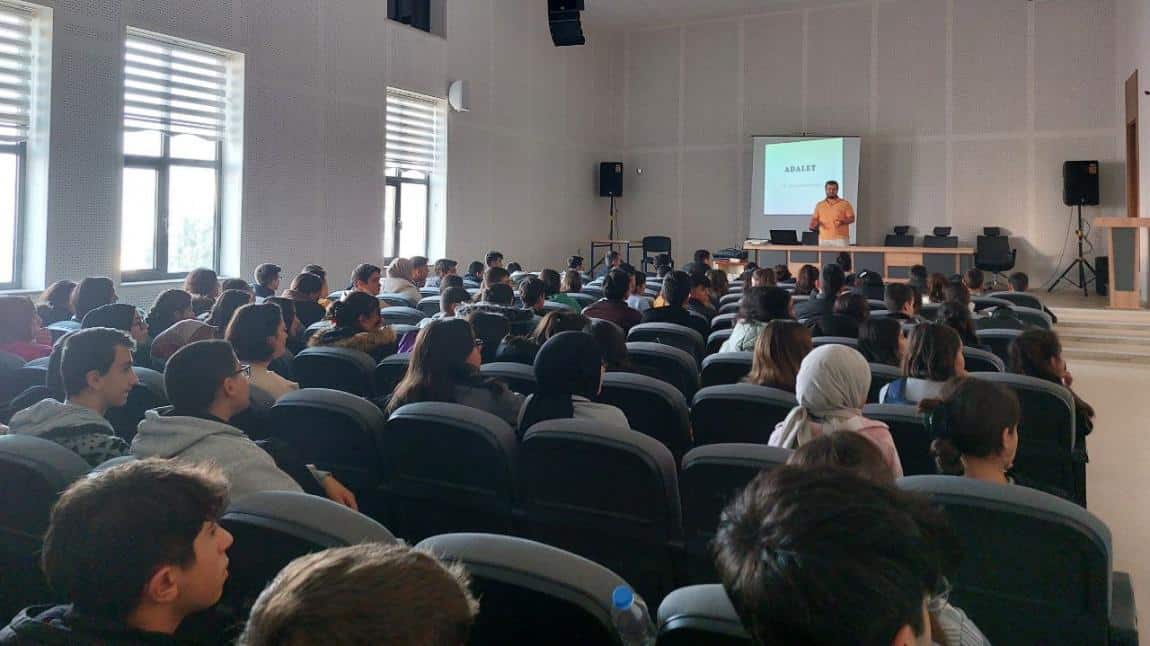 Dr. Abdurrahman ARPACI tarafından öğrencilerimize konferans  